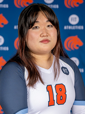 Juun Shin headshot