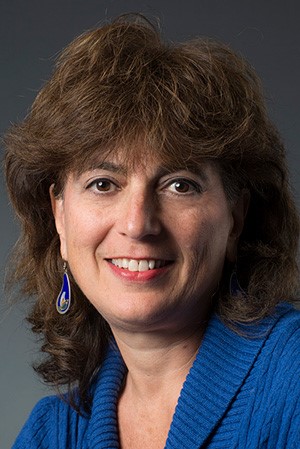 Marci Lobel headshot