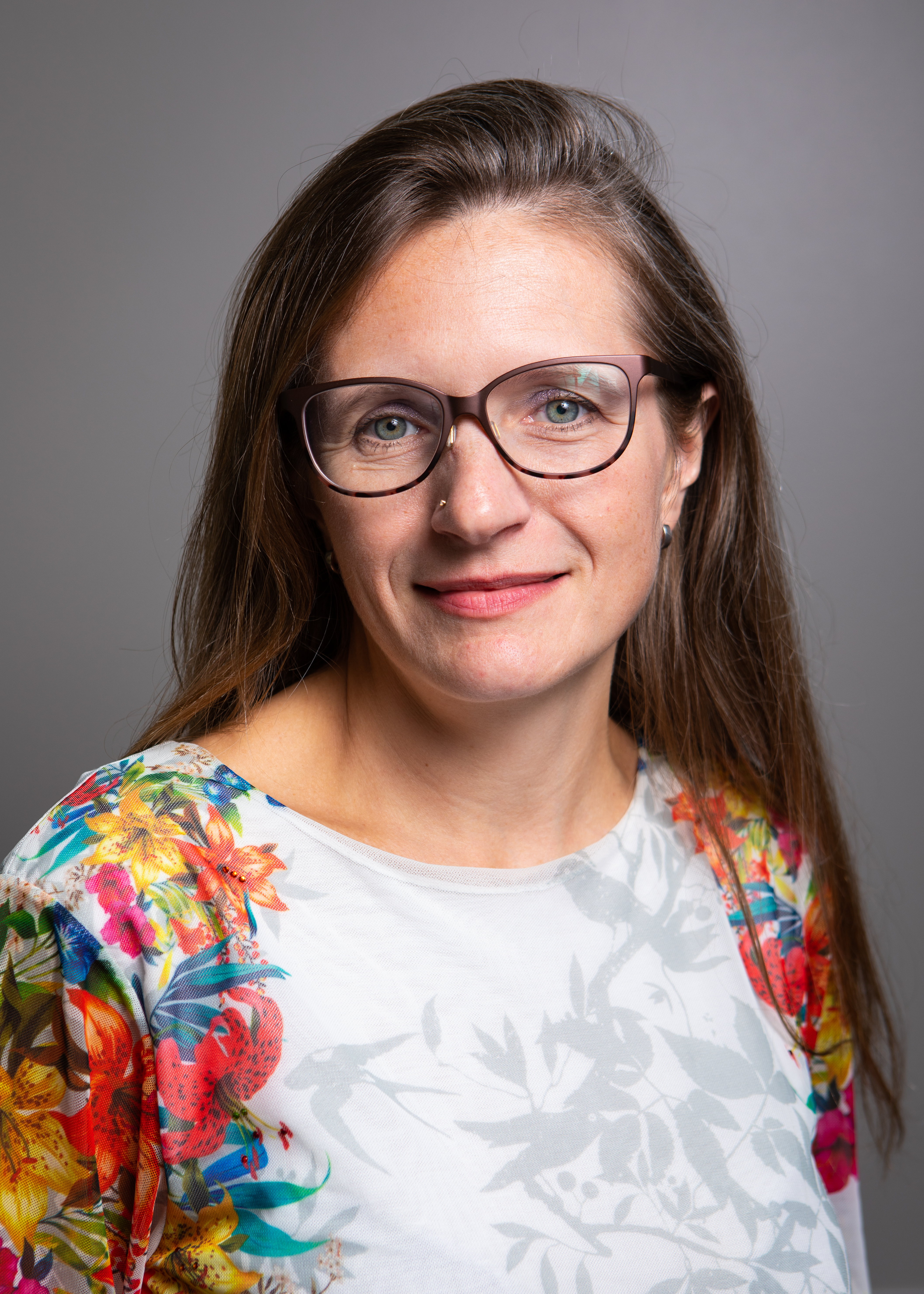 Eva Zurek headshot