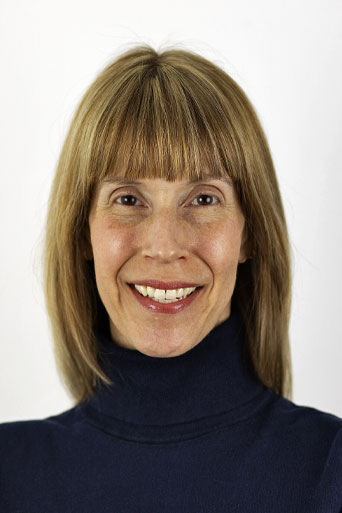 Nicole Tschampel headshot