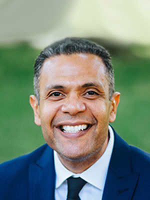 Alfredo Medina, Jr. headshot