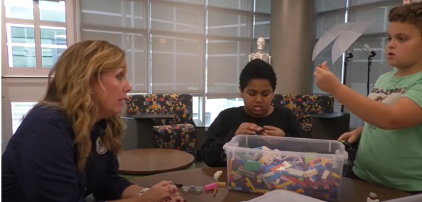 Kari Hettinger with students