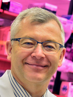 Dr. Leszek Kotula  headshot