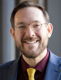 Chris White headshot