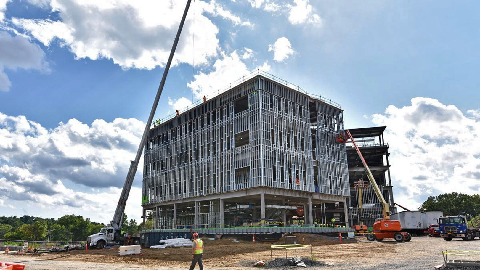 The UAlbany Emerging Technology and Entrepreneurship Center under construction as steel frames get put together.